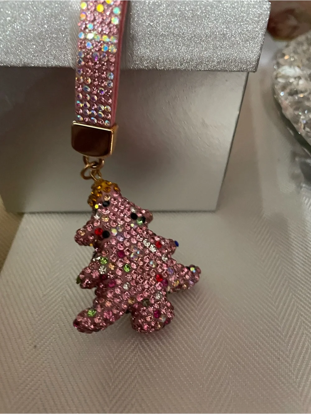 N/A sparkling pink